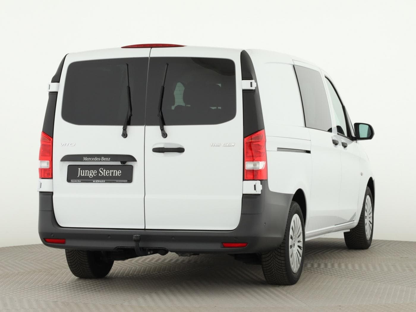 Mercedes-Benz Vito 116 CDI Mixto Bild 2