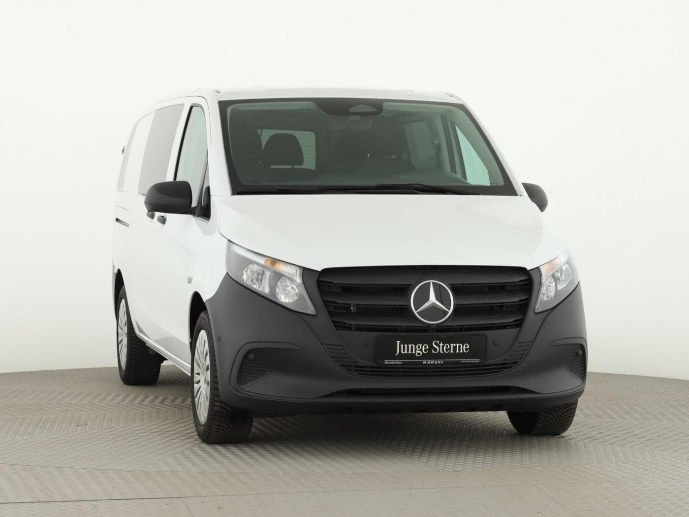 Mercedes-Benz Vito 116 CDI Mixto Bild 3