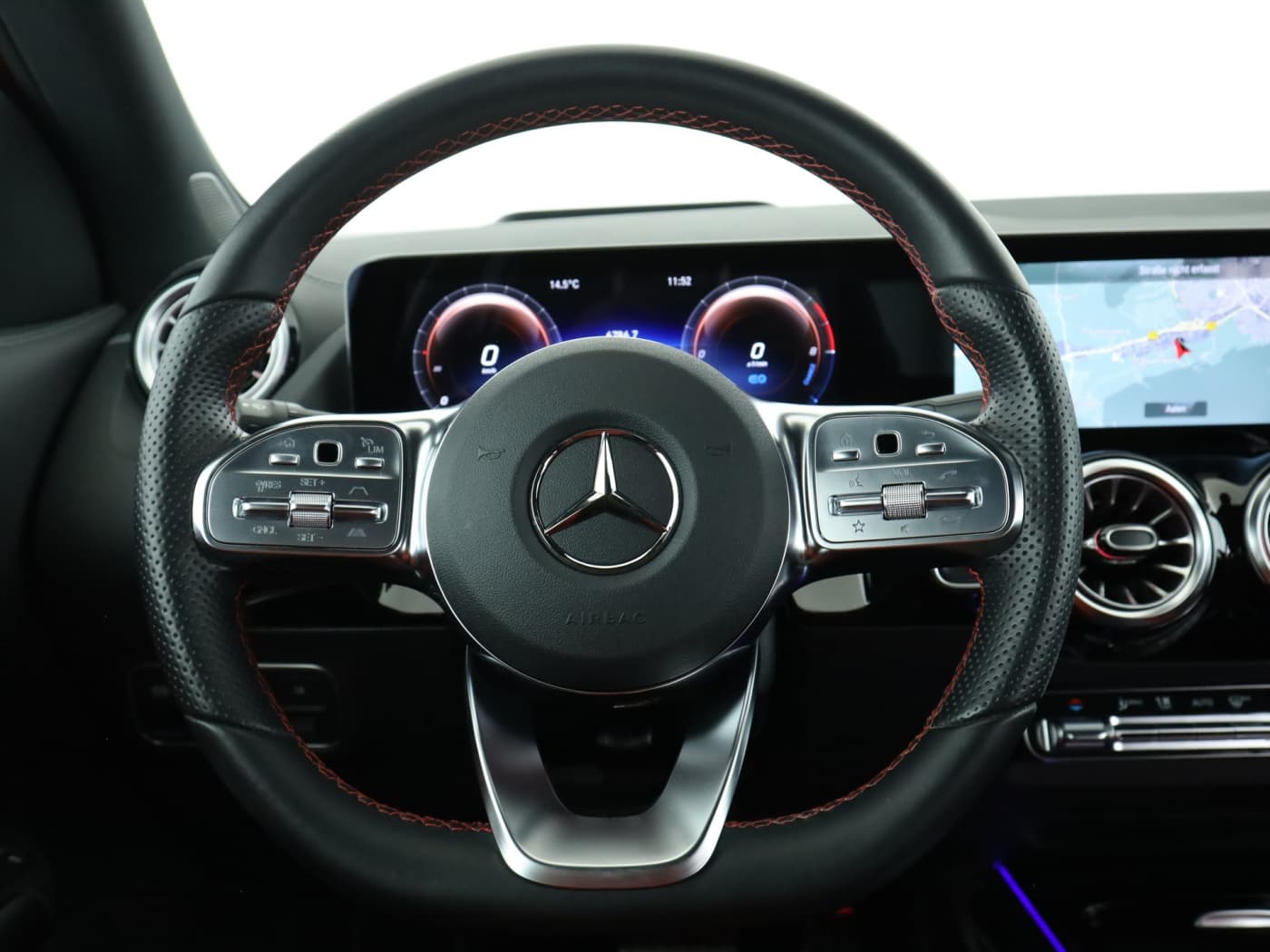 Mercedes-Benz GLA 250 e Bild 11