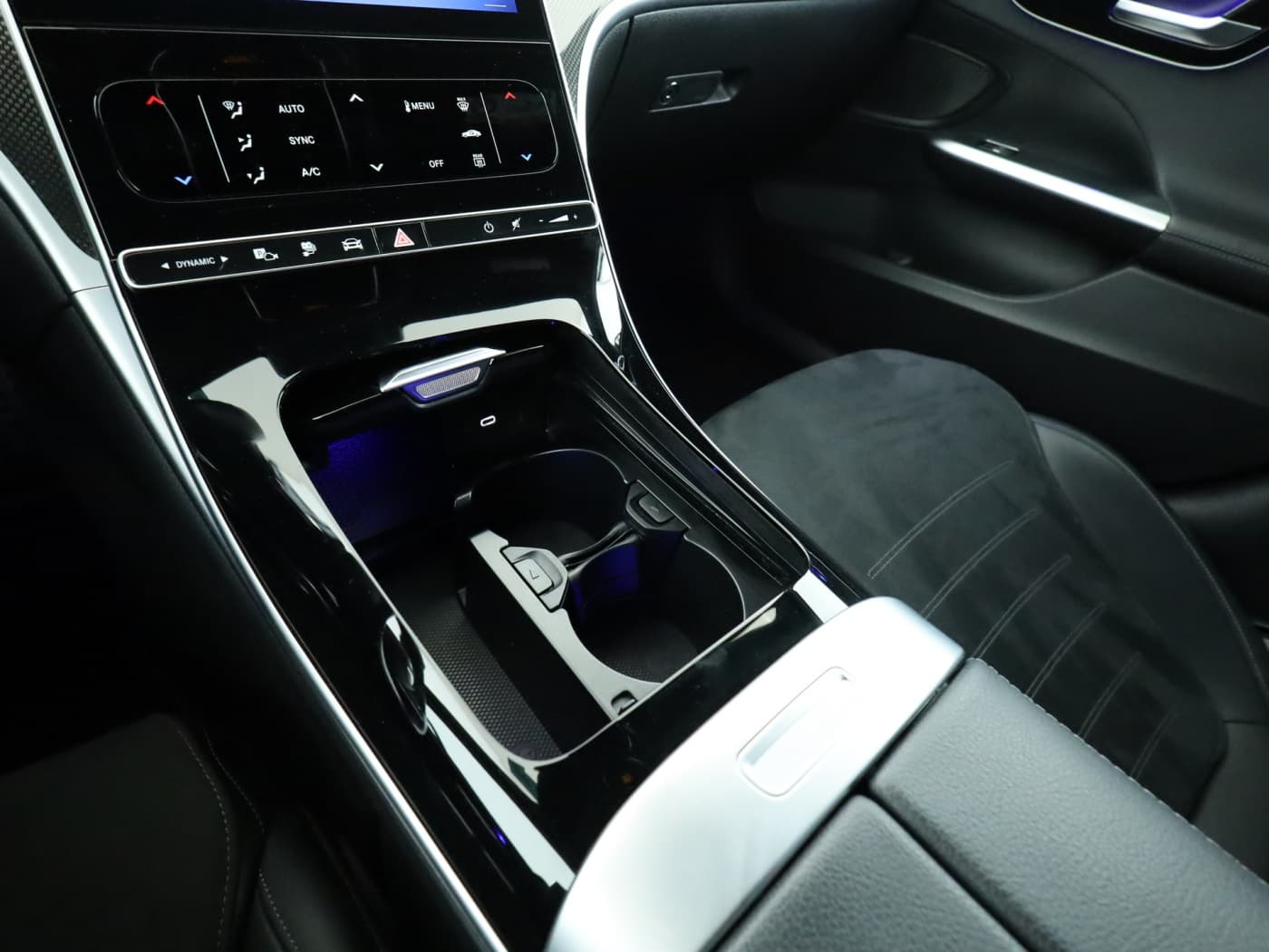 Mercedes-Benz C 300 e T Bild 15