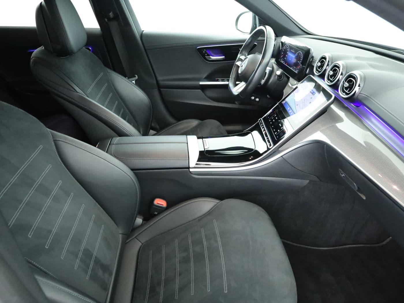 Mercedes-Benz C 300 e T Bild 17