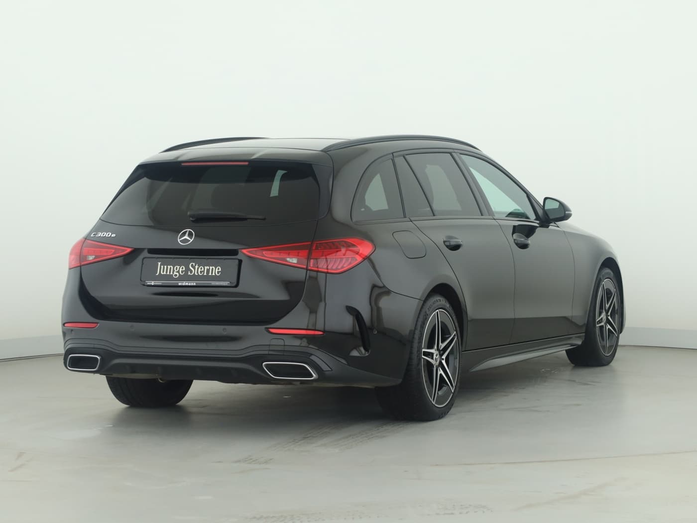 Mercedes-Benz C 300 e T Bild 2