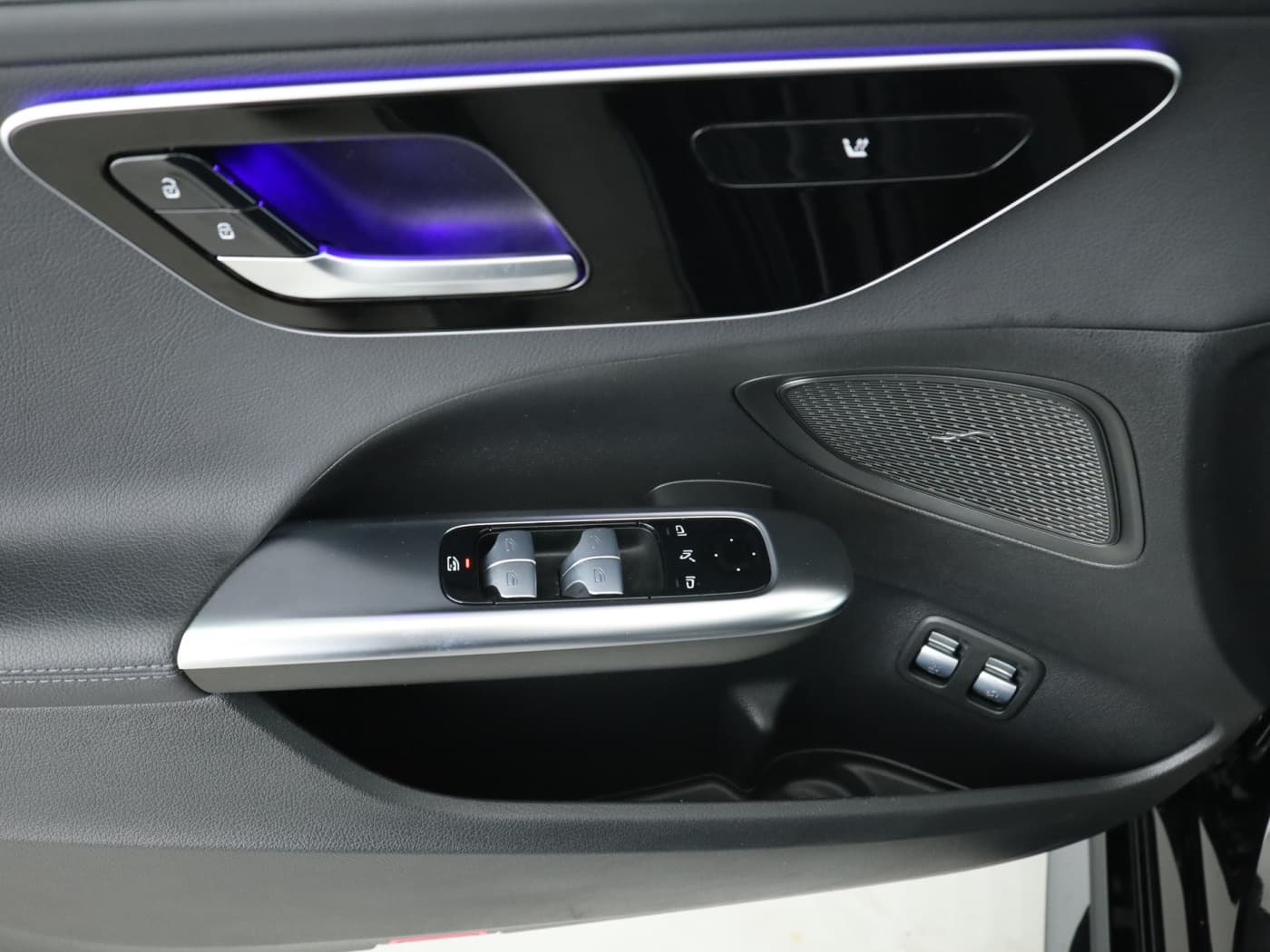 Mercedes-Benz C 300 e T Bild 20