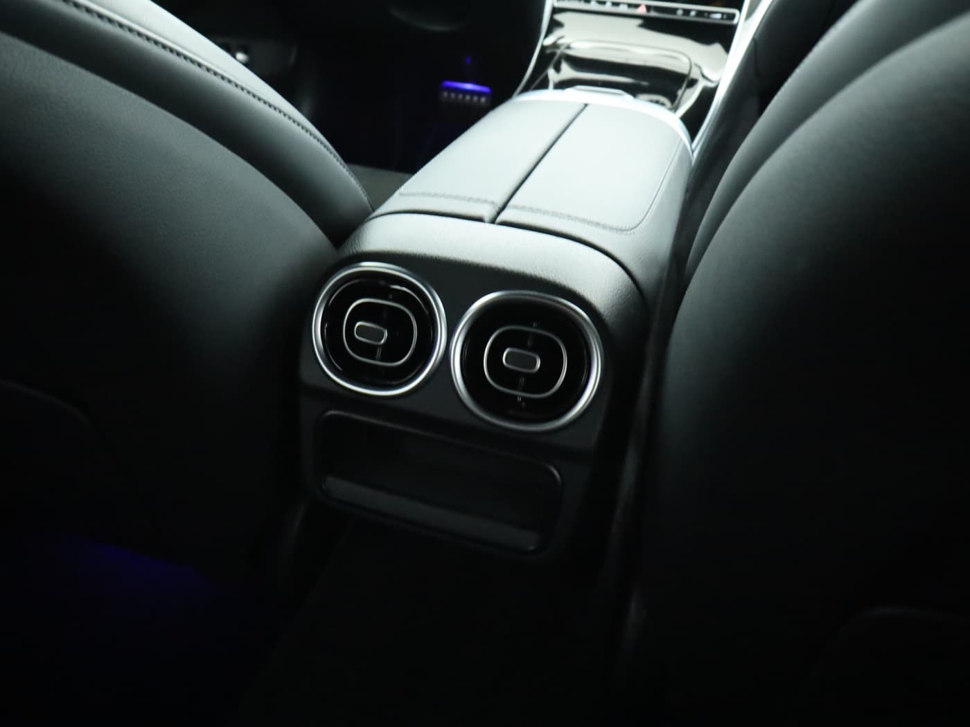 Mercedes-Benz C 300 e T Bild 23