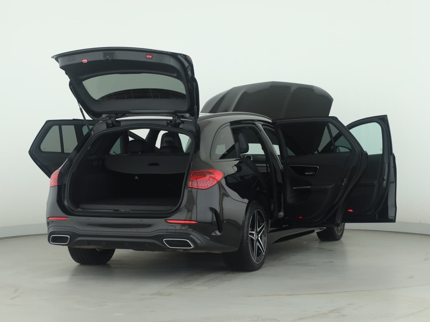 Mercedes-Benz C 300 e T Bild 9