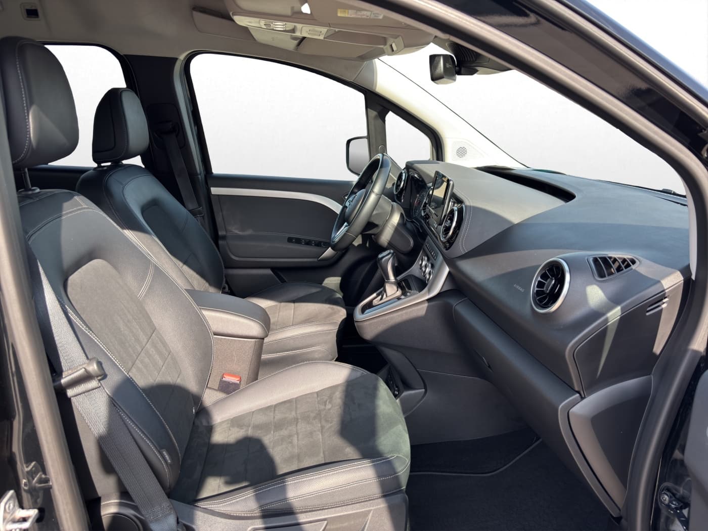 Mercedes-Benz T 180 d PROGRESSIVE Standard Bild 15