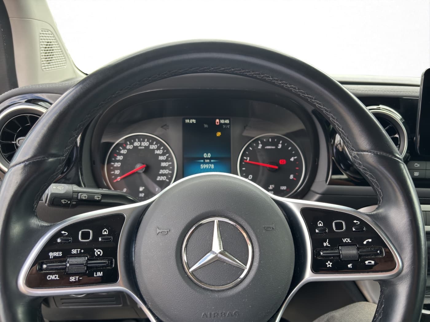 Mercedes-Benz T 180 d PROGRESSIVE Standard Bild 11