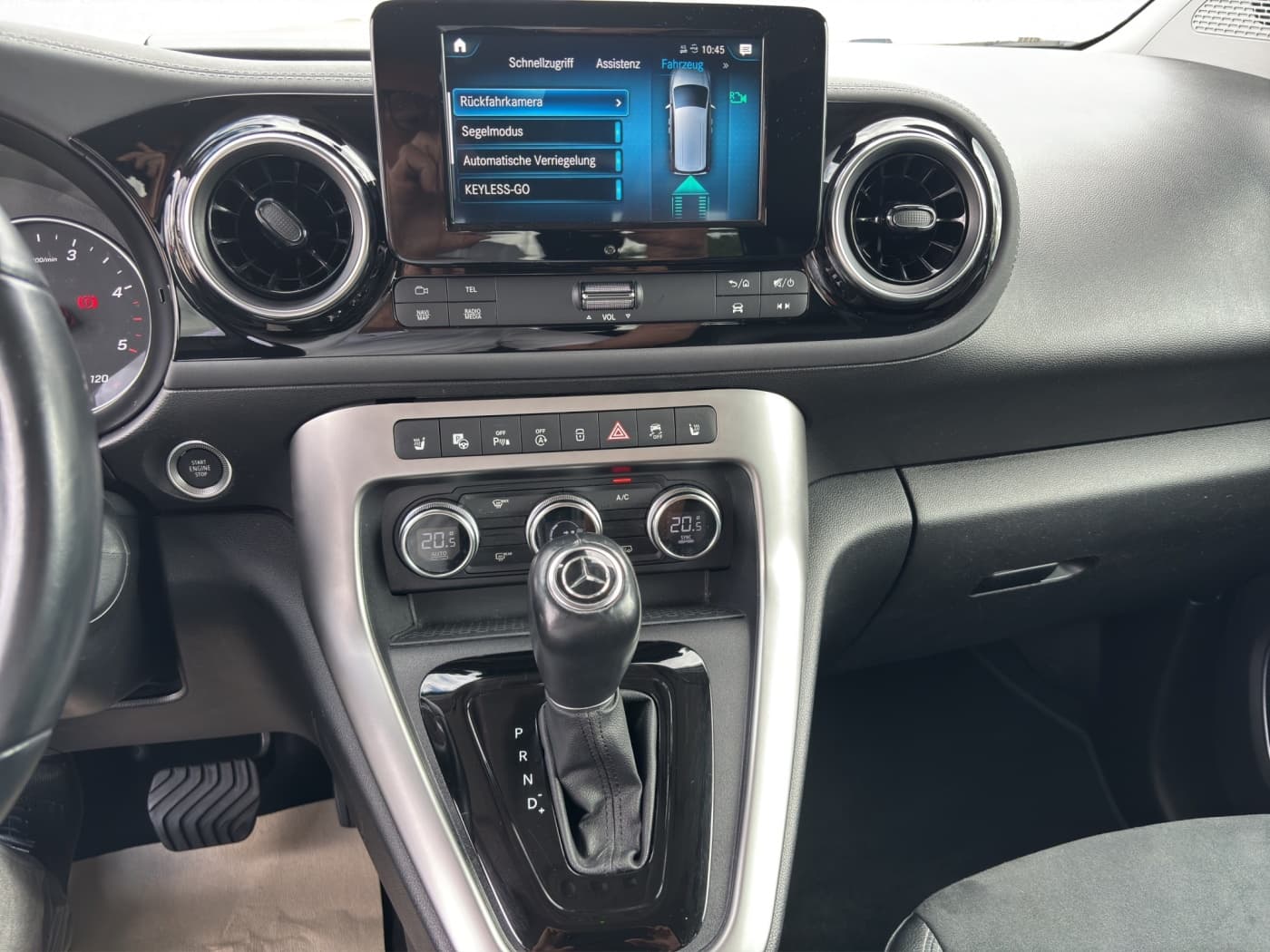 Mercedes-Benz T 180 d PROGRESSIVE Standard Bild 12