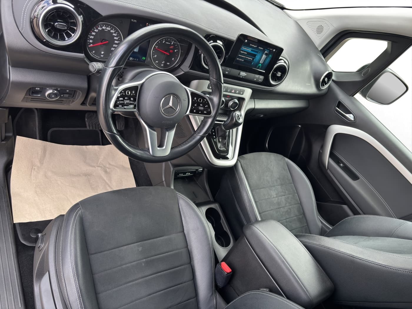 Mercedes-Benz T 180 d PROGRESSIVE Standard Bild 9