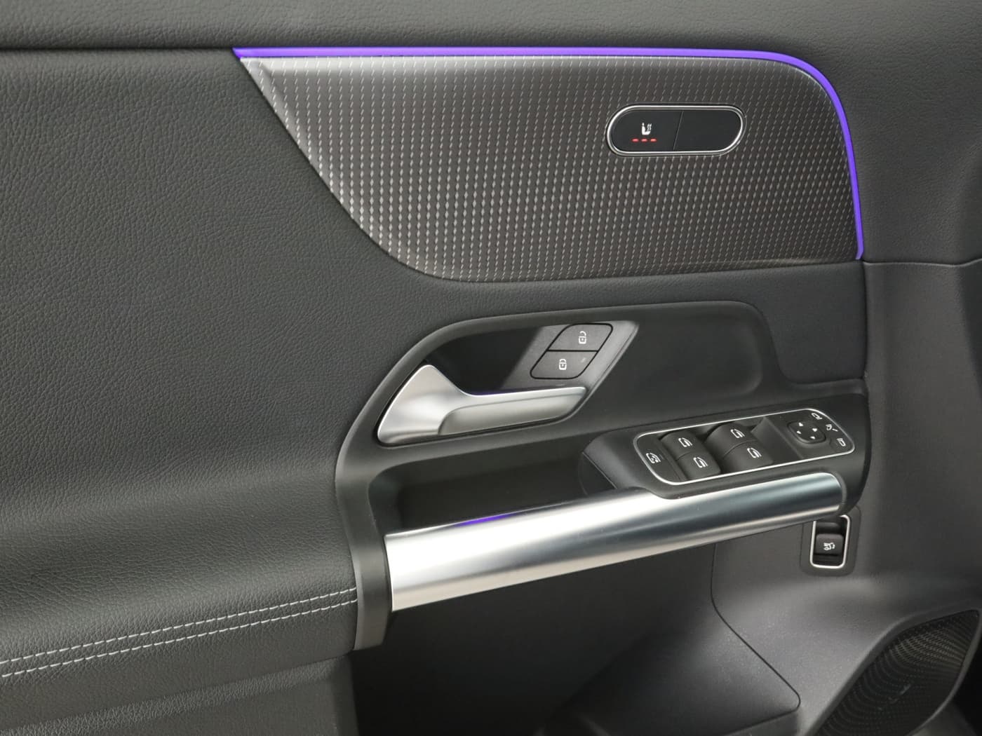 Mercedes-Benz EQA 300 4M Bild 20