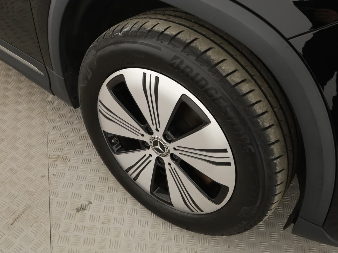 Mercedes-Benz EQA 300 4M Bild 21