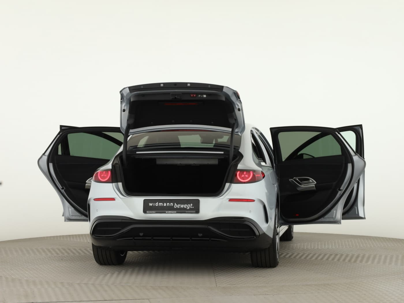 Mercedes-Benz C 400 4MATIC elektrisch Bild 9