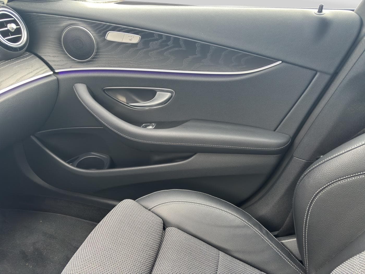 Mercedes-Benz E 300 d 4M T Bild 14