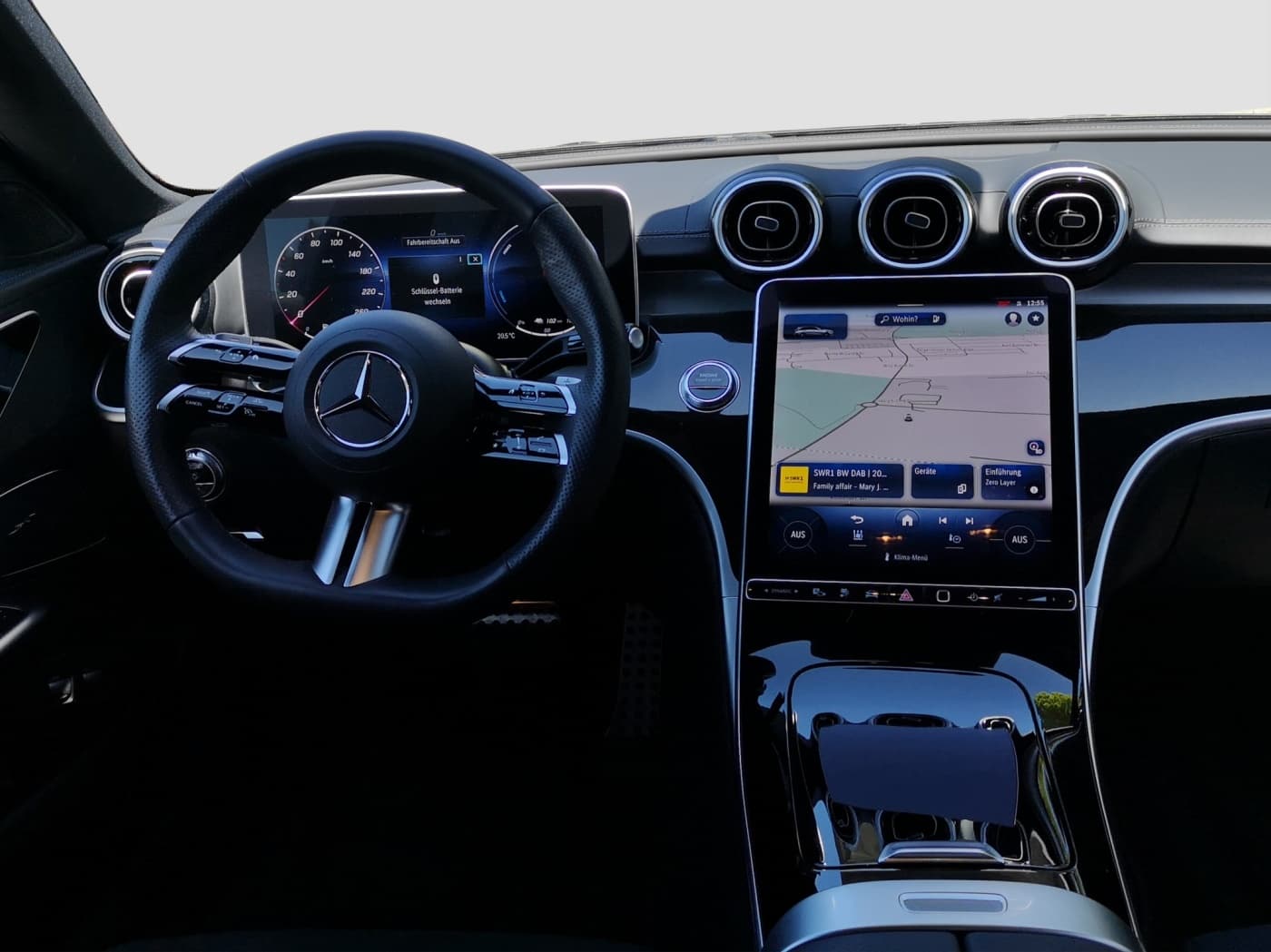 Mercedes-Benz C 300 e T Bild 9