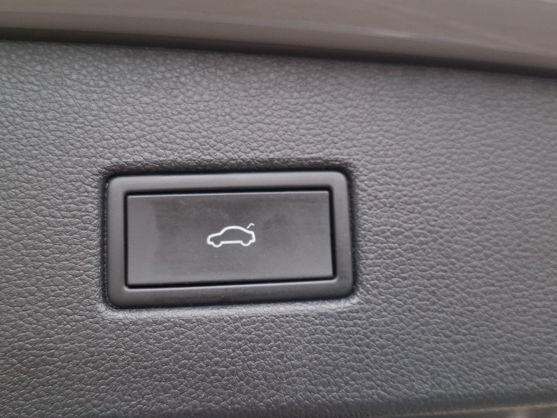 Volkswagen Tiguan 1.5 TSI 150 PS DSG AHK Kamera LED NAVI Bild 16