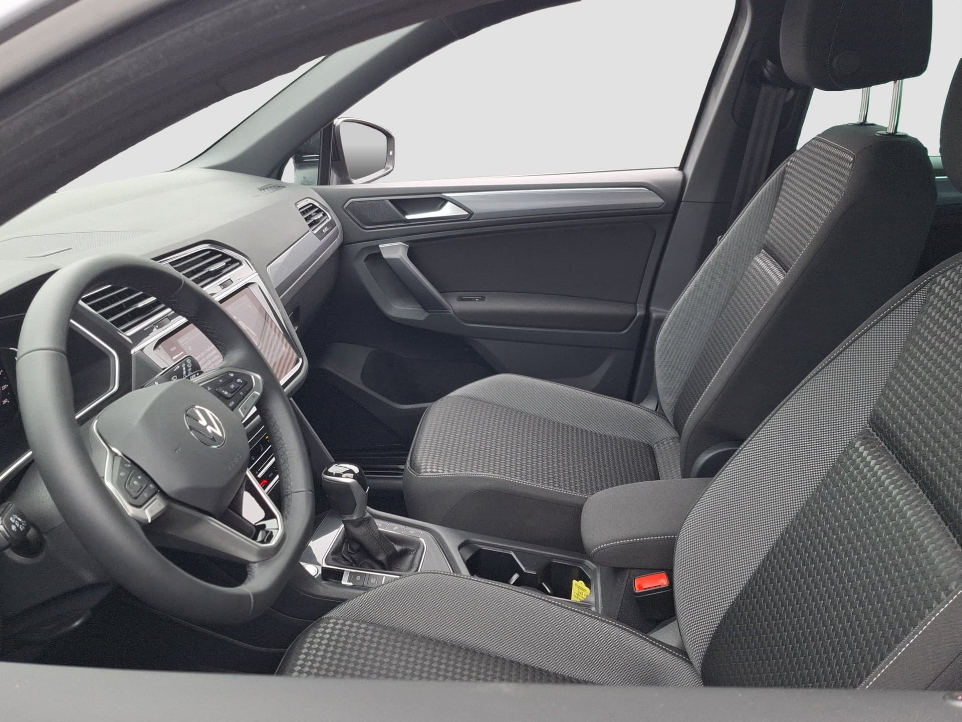 Volkswagen Tiguan 1.5 TSI 150 PS DSG AHK Kamera LED NAVI Bild 23