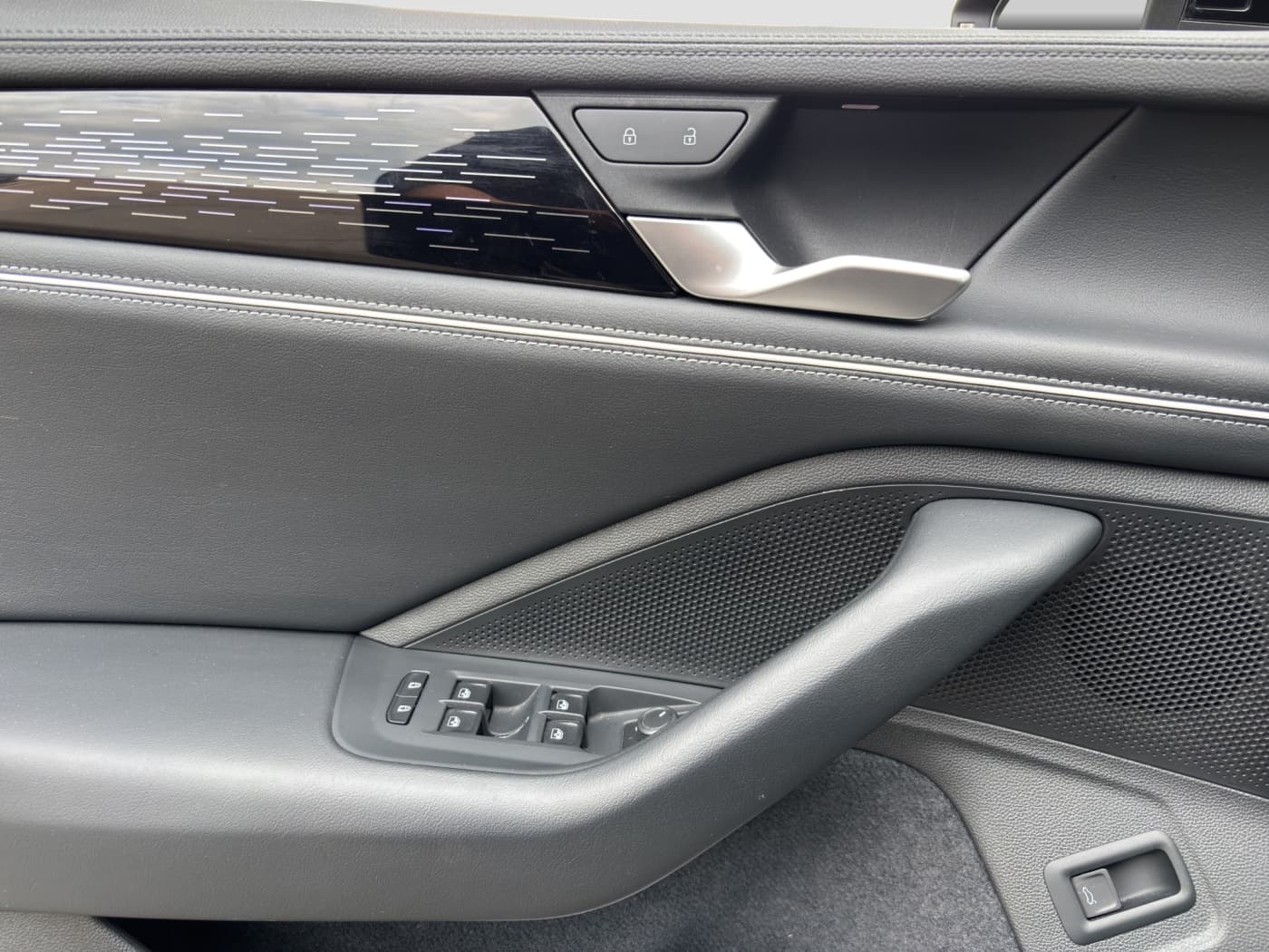 Volkswagen Passat 2.0 TDI Var. Business Bild 17