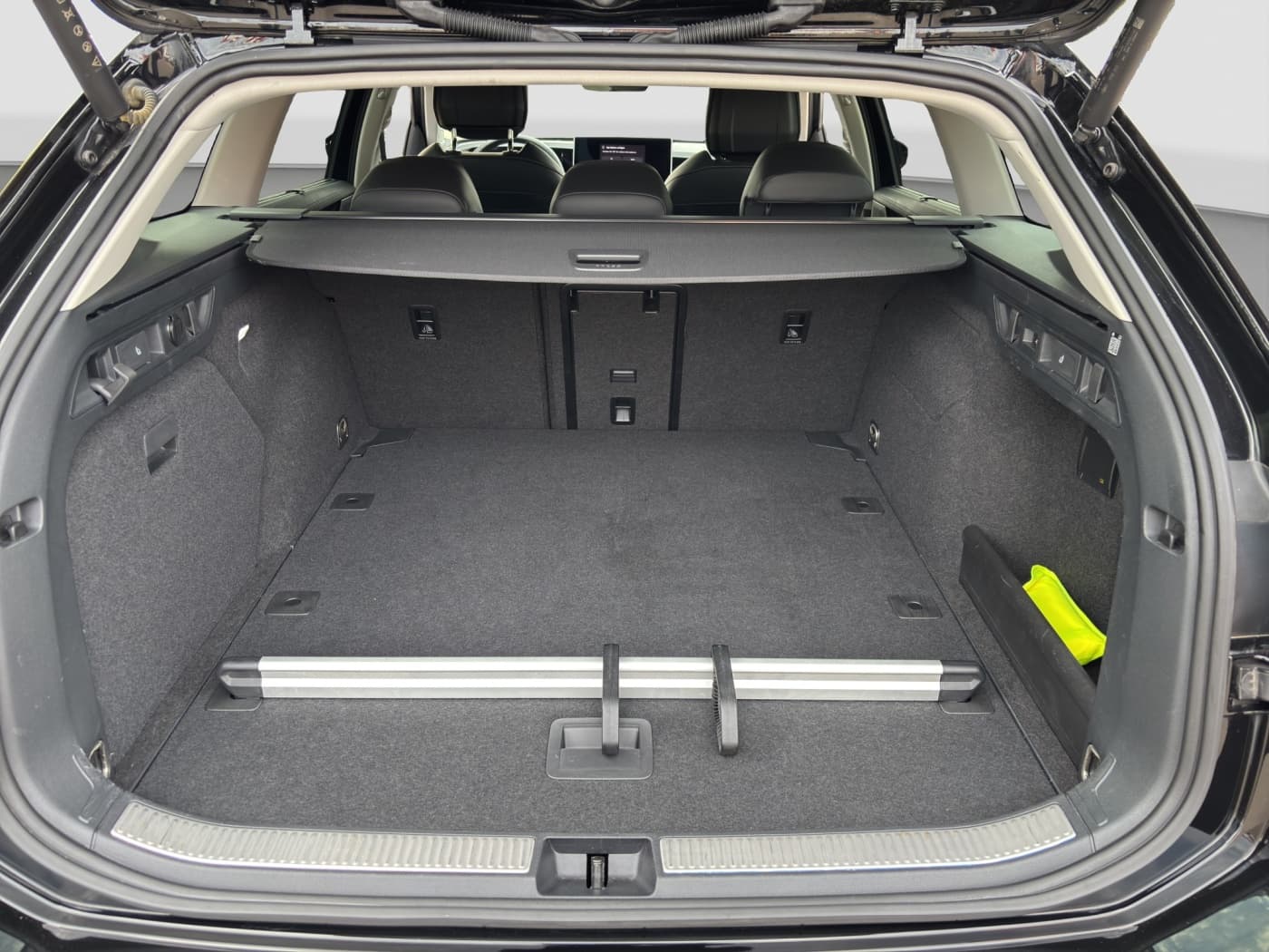 Volkswagen Passat 2.0 TDI Var. Business Bild 18