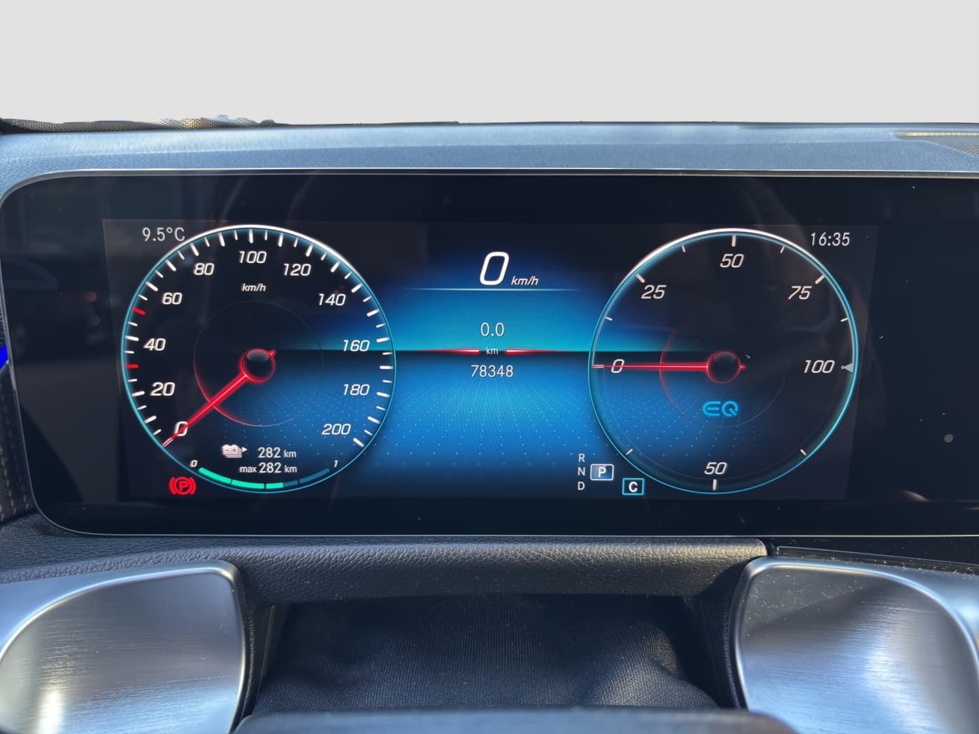 Mercedes-Benz EQB 250 Bild 11