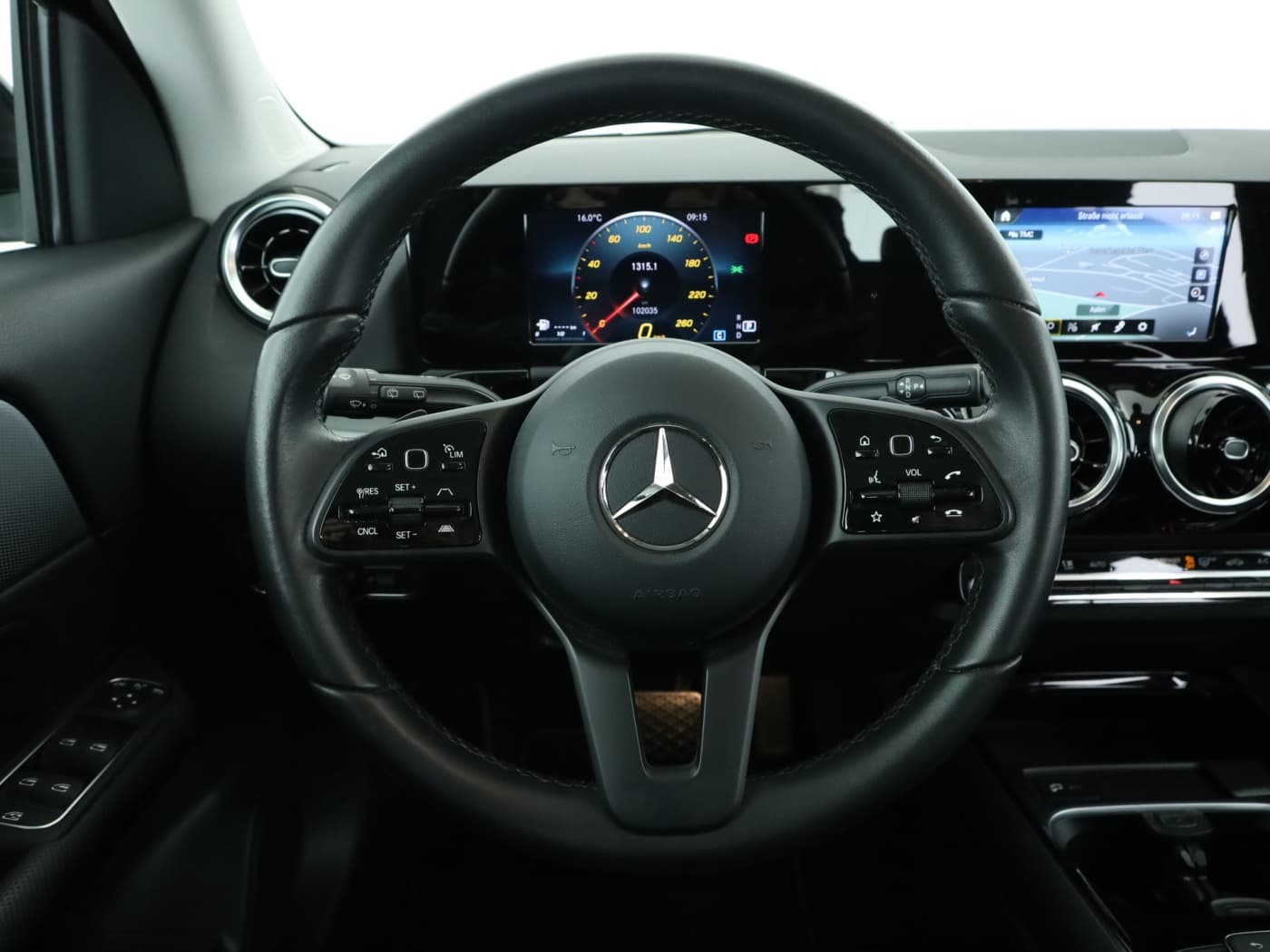 Mercedes-Benz GLA 200 d 4M Bild 11