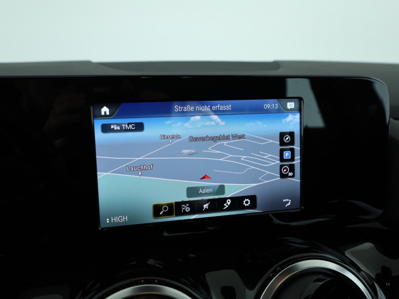 Mercedes-Benz GLA 200 d 4M Bild 13