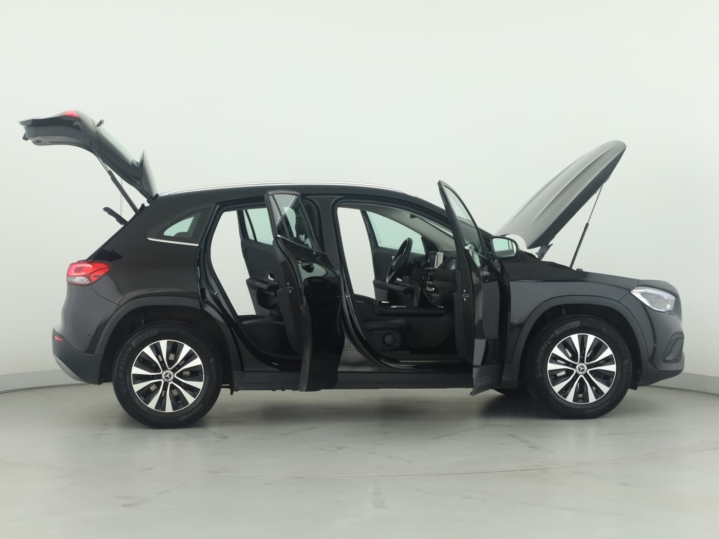 Mercedes-Benz GLA 200 d 4M Bild 8