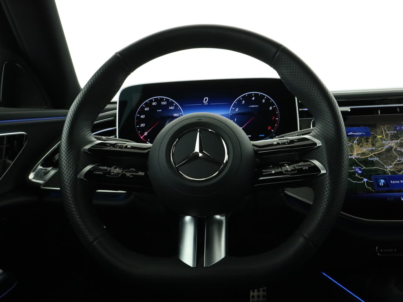 Mercedes-Benz E 200 Bild 11