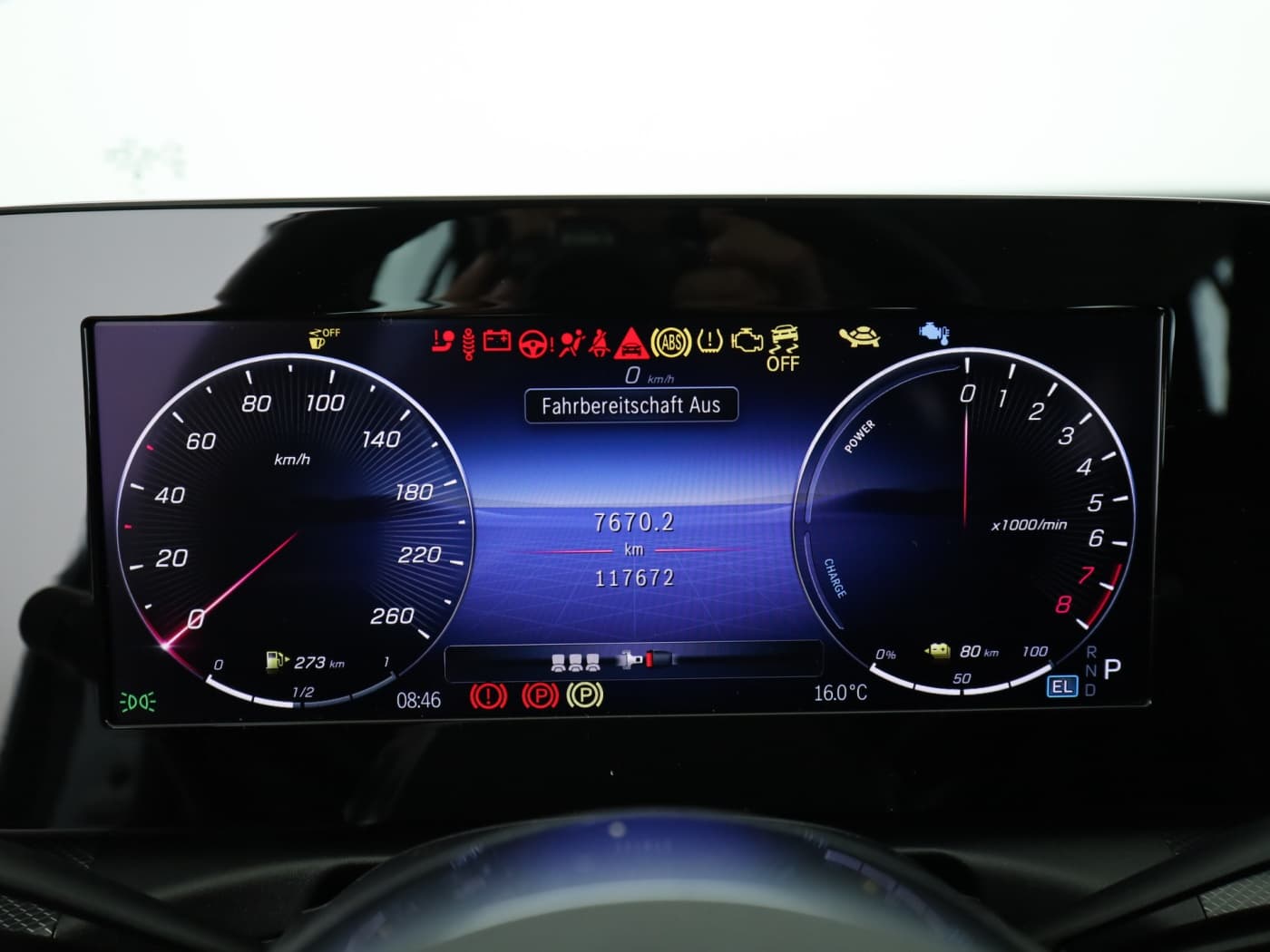 Mercedes-Benz C 300 e T Bild 12