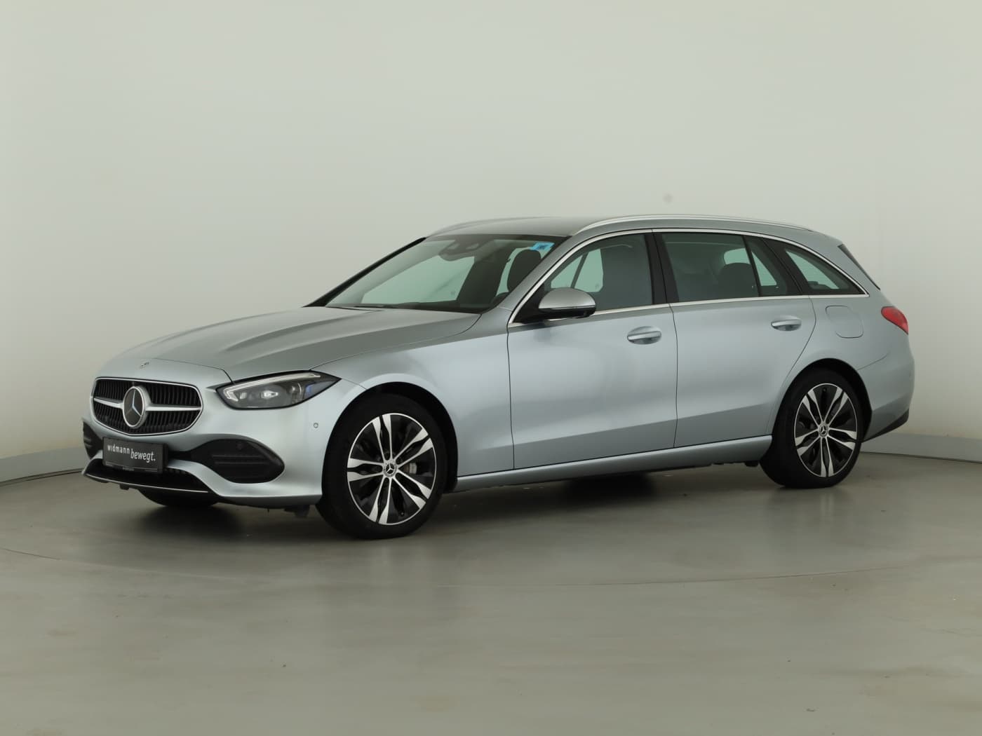 Mercedes-Benz C 300 e T Bild 5