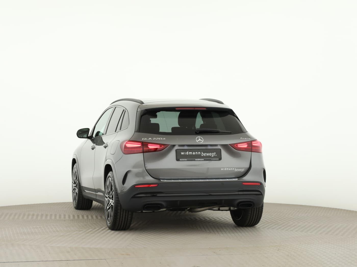 Mercedes-Benz GLA 220 d 4MATIC Bild 4