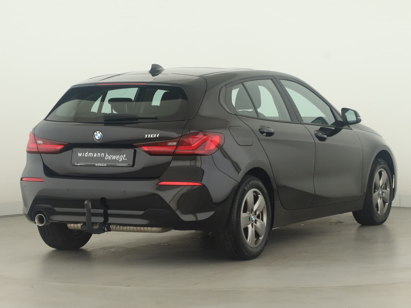 BMW 118i Advantage Bild 2