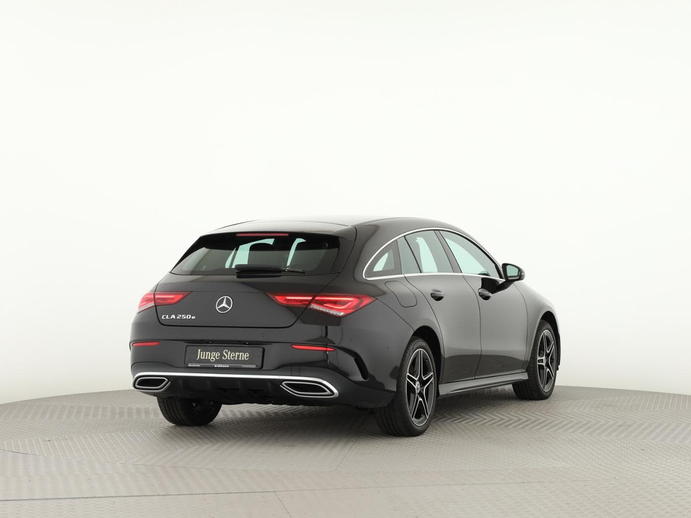 Mercedes-Benz CLA 250 e SB Bild 2