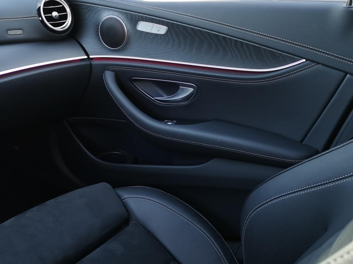 Mercedes-Benz E 300 de 4M T Bild 14