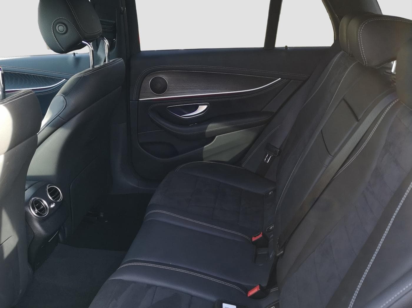 Mercedes-Benz E 300 de 4M T Bild 16