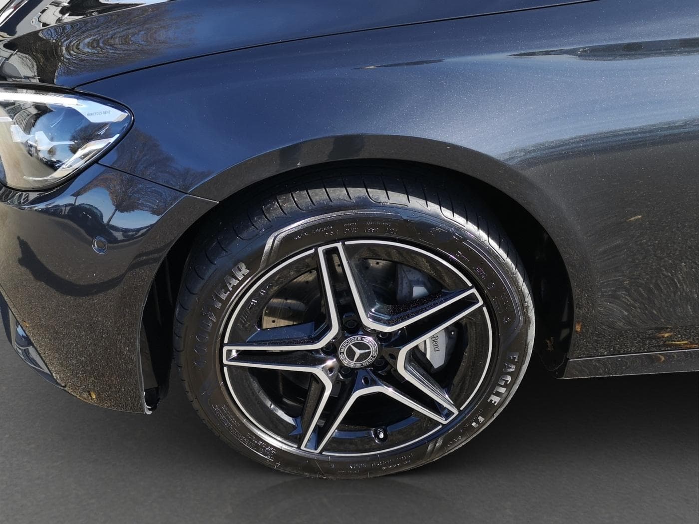 Mercedes-Benz E 300 de 4M T Bild 19