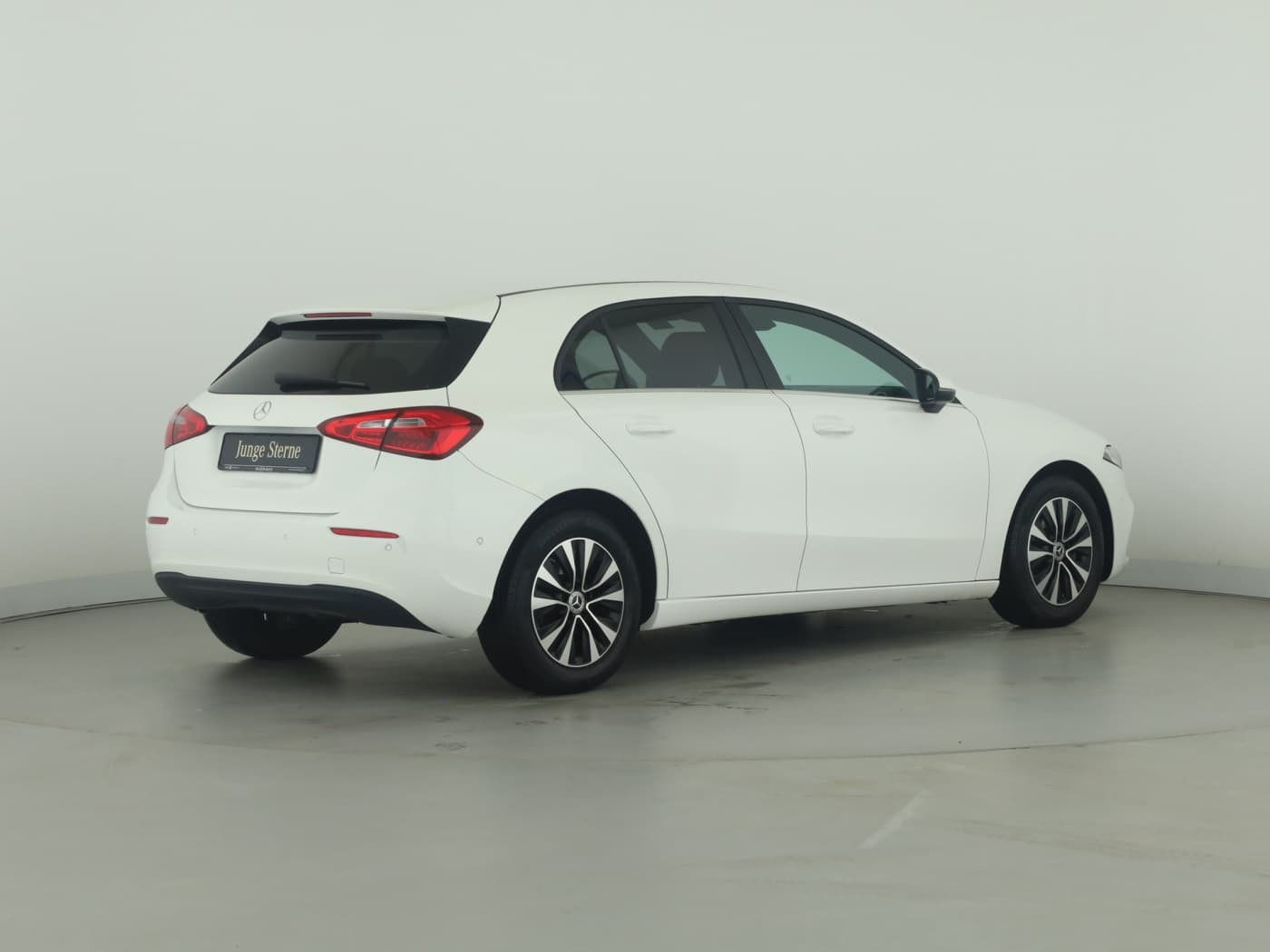 Mercedes-Benz A 180 d Bild 6