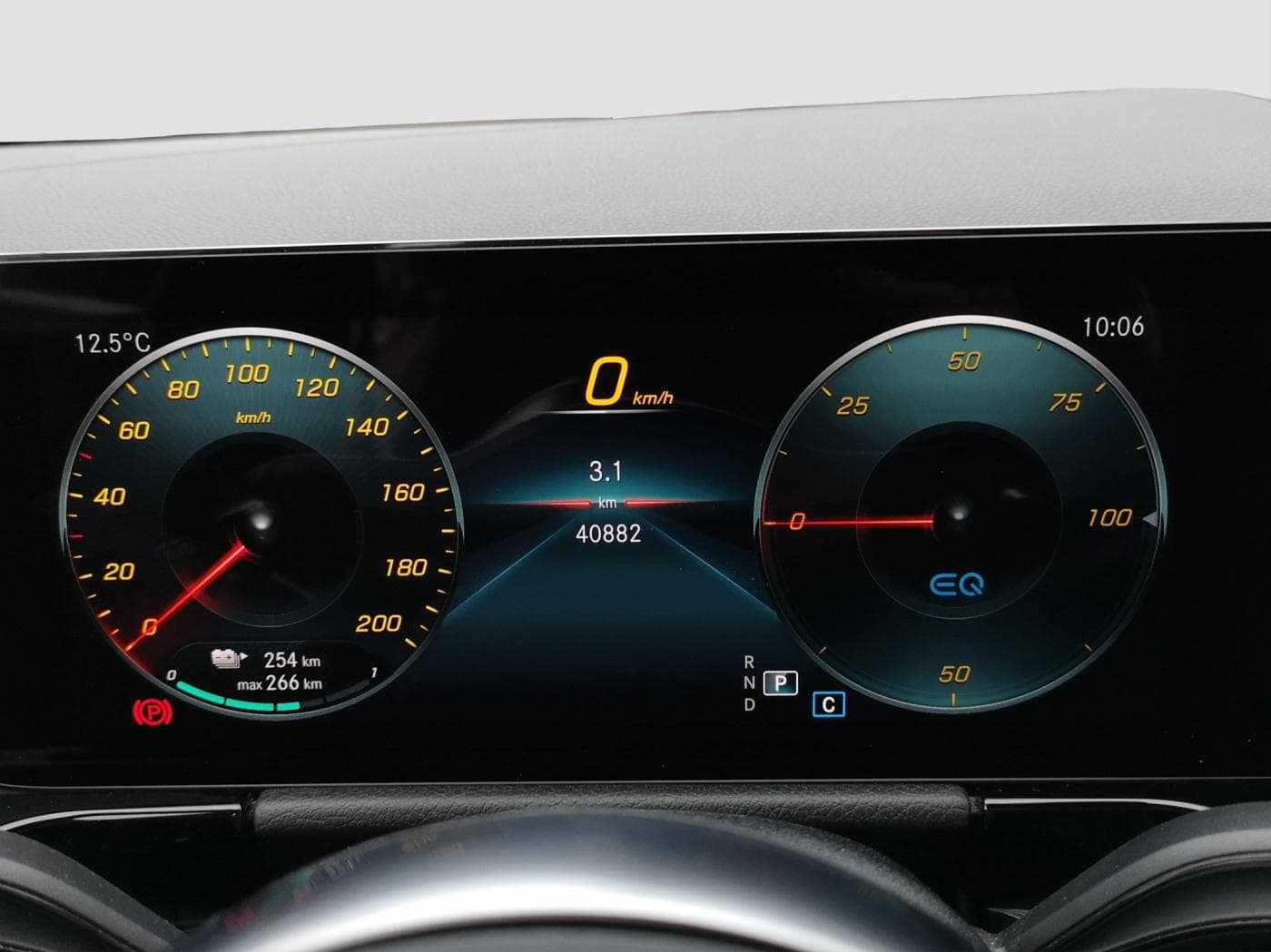 Mercedes-Benz EQA 350 4M Bild 11