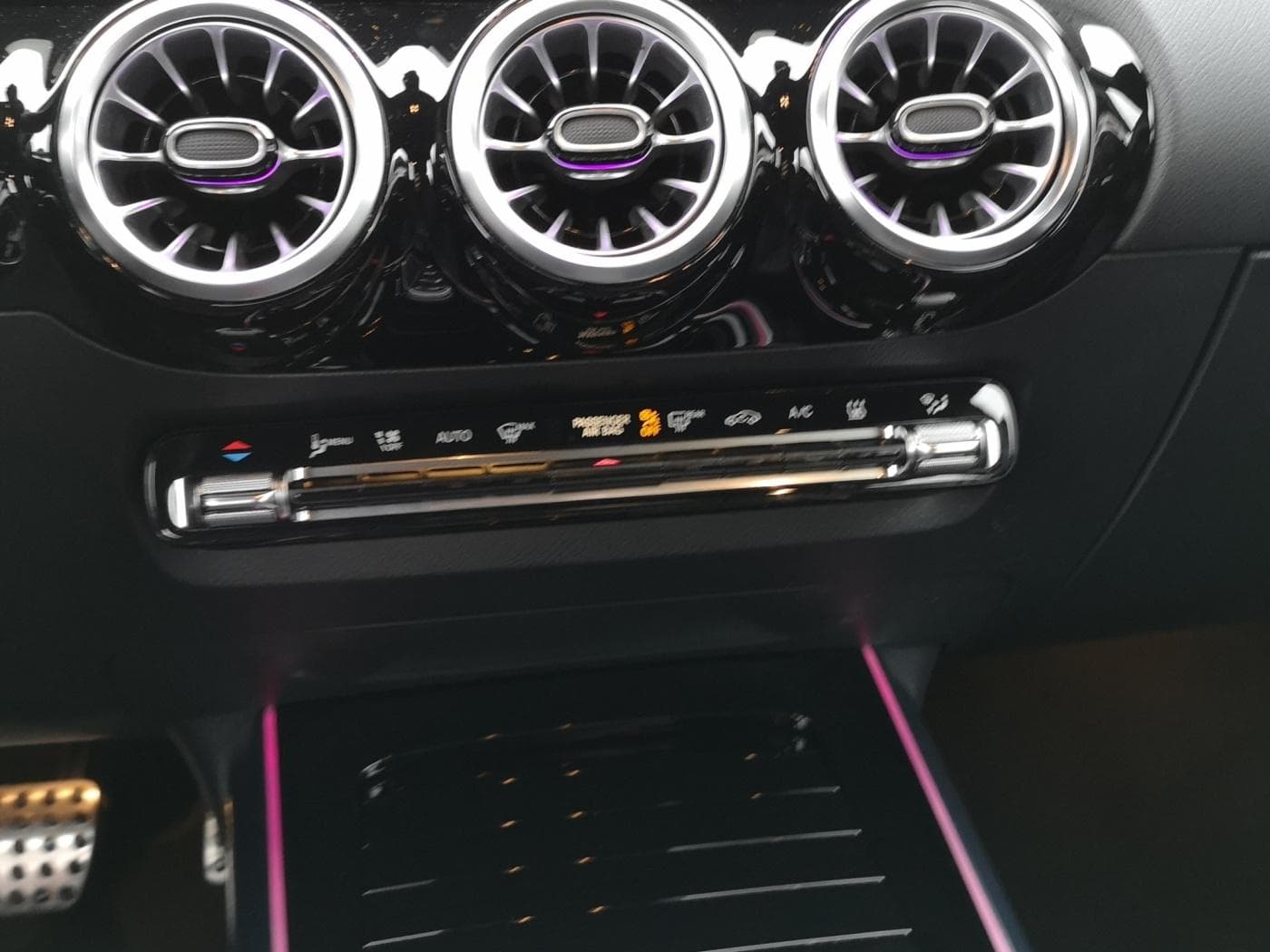 Mercedes-Benz EQA 350 4M Bild 13