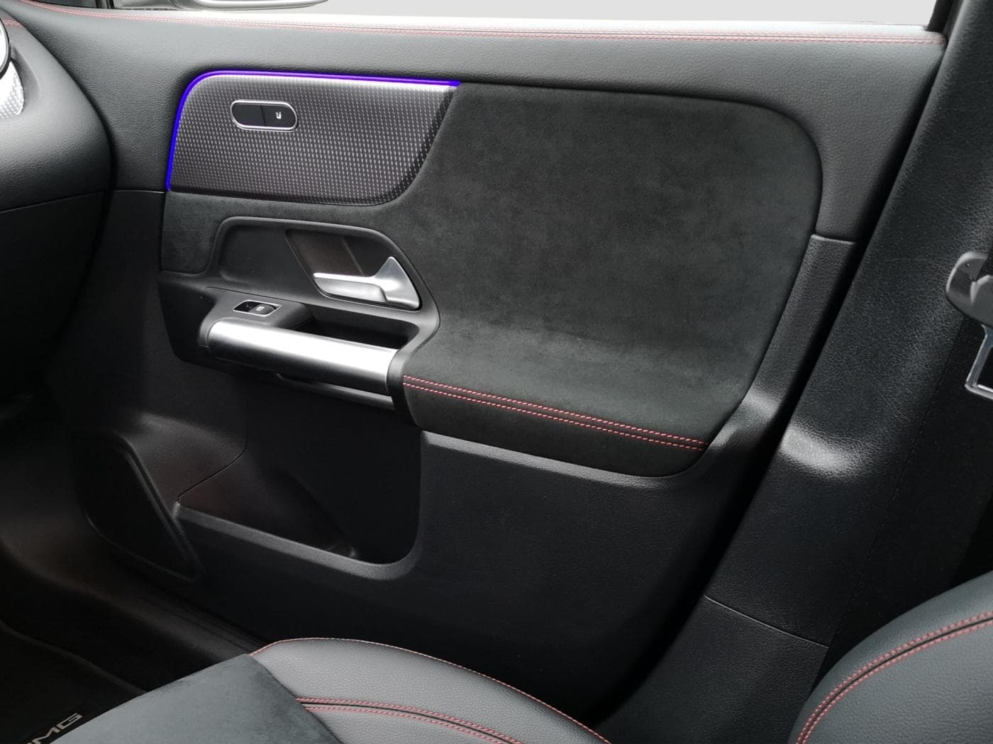 Mercedes-Benz EQA 350 4M Bild 14