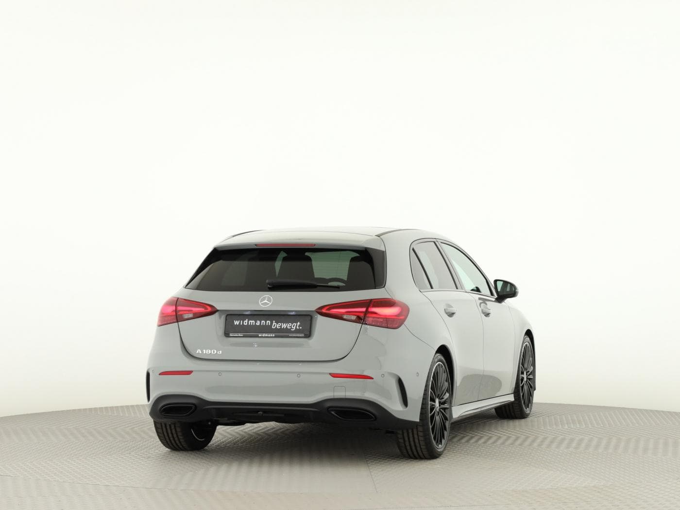 Mercedes-Benz A 180 d Kompaktlimousine Bild 2