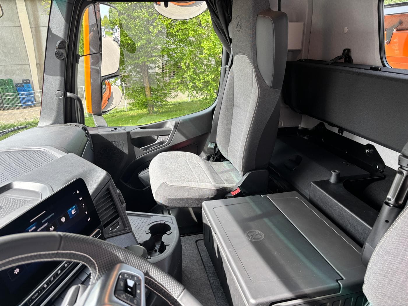 Mercedes-Benz Arocs 5 3251 K Meiller Trigenius Aufbau Bild 15