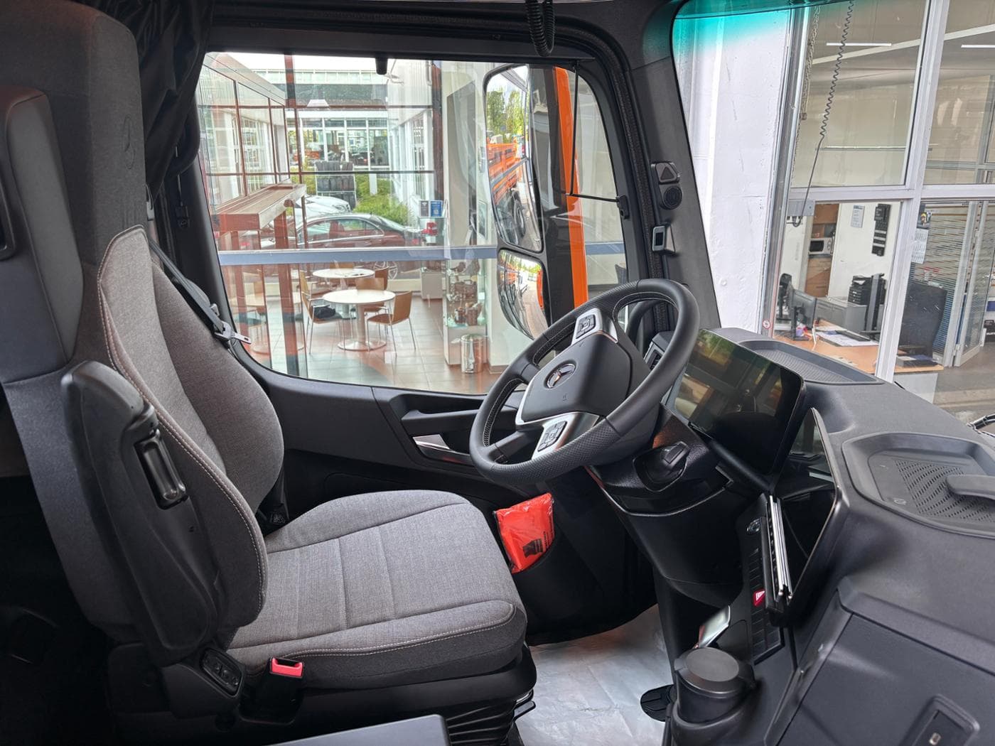 Mercedes-Benz Arocs 5 3251 K Meiller Trigenius Aufbau Bild 19