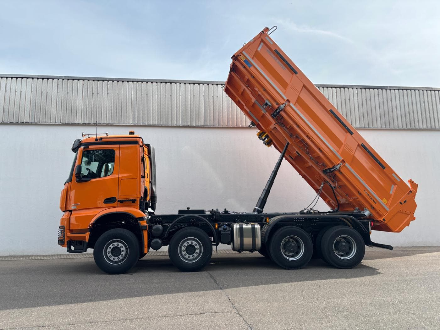 Mercedes-Benz Arocs 5 3251 K Meiller Trigenius Aufbau Bild 2