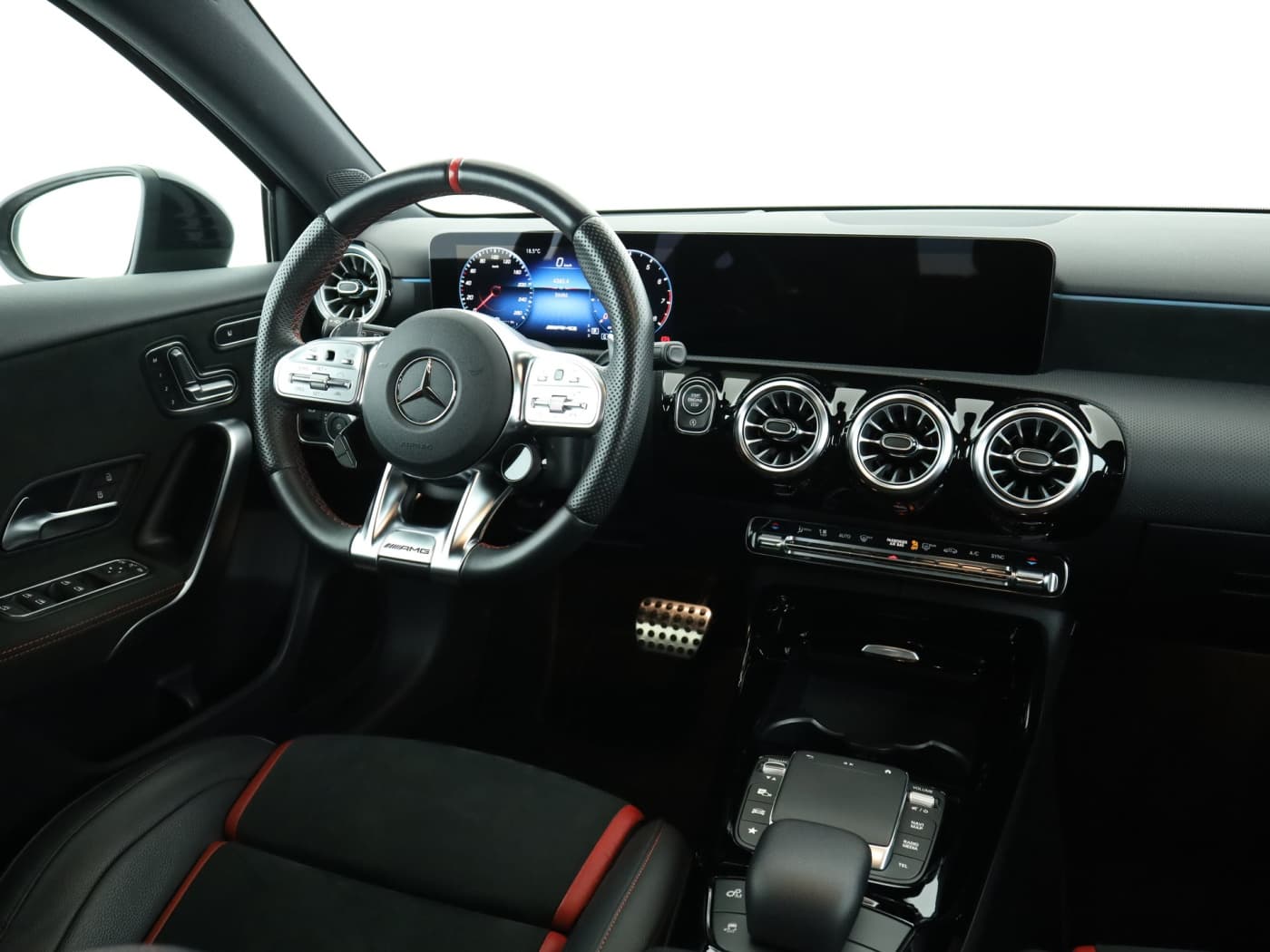 Mercedes-Benz A 35 AMG 4M Bild 10