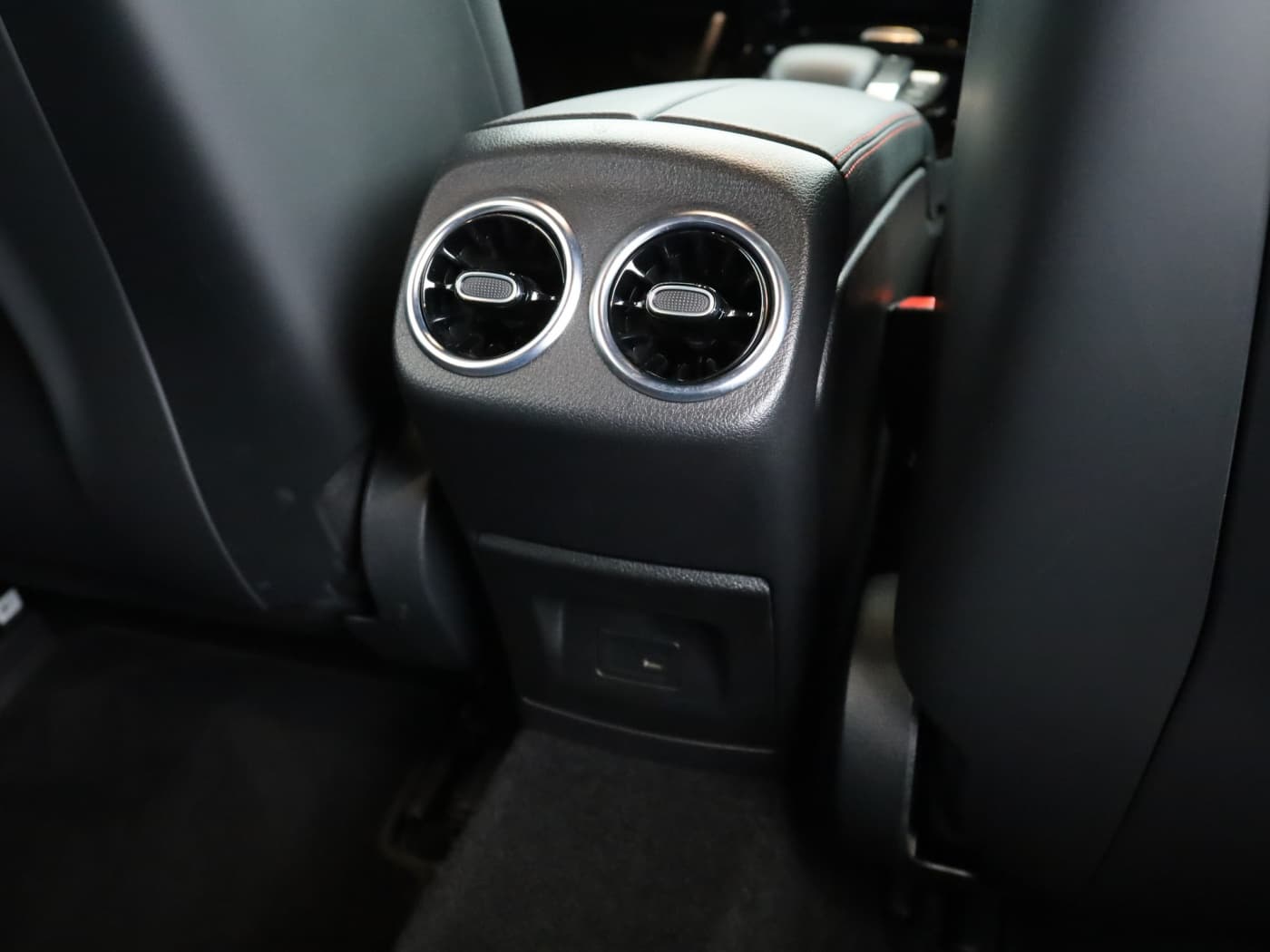 Mercedes-Benz A 35 AMG 4M Bild 23