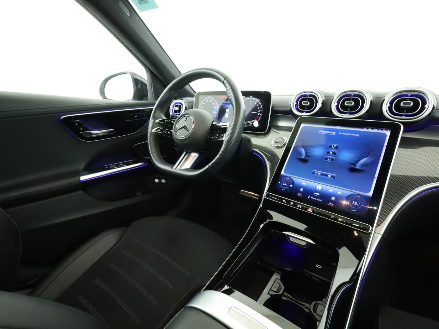 Mercedes-Benz C 300 e T Bild 10