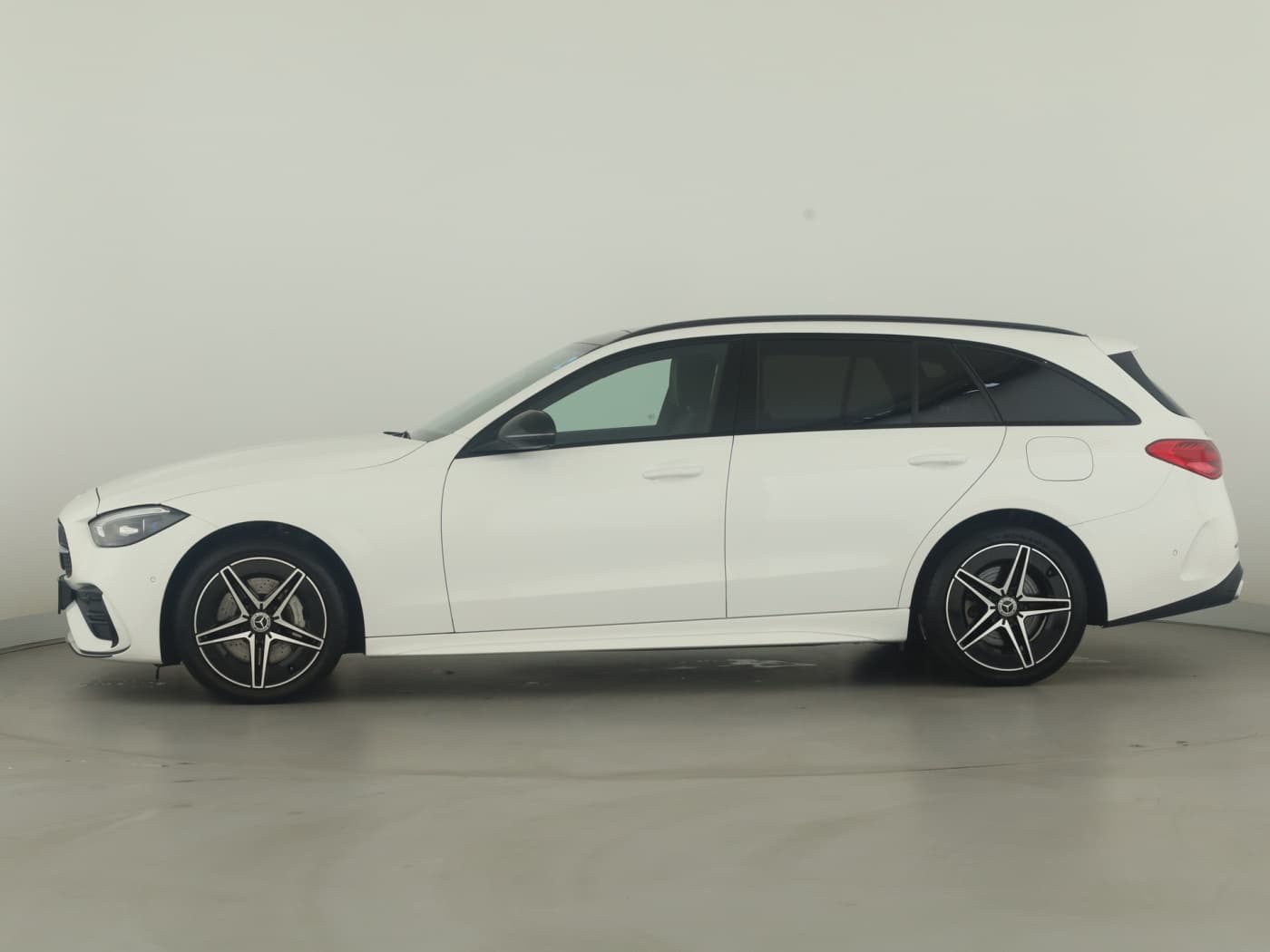 Mercedes-Benz C 300 e T Bild 7