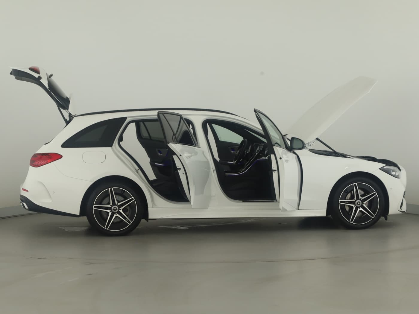 Mercedes-Benz C 300 e T Bild 8