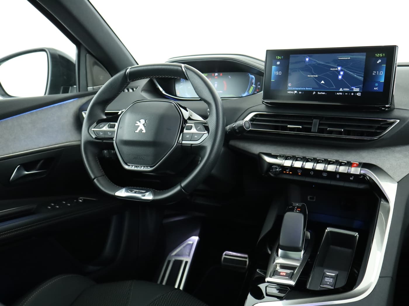 Peugeot 3008 Hybrid4 300 GT Bild 10