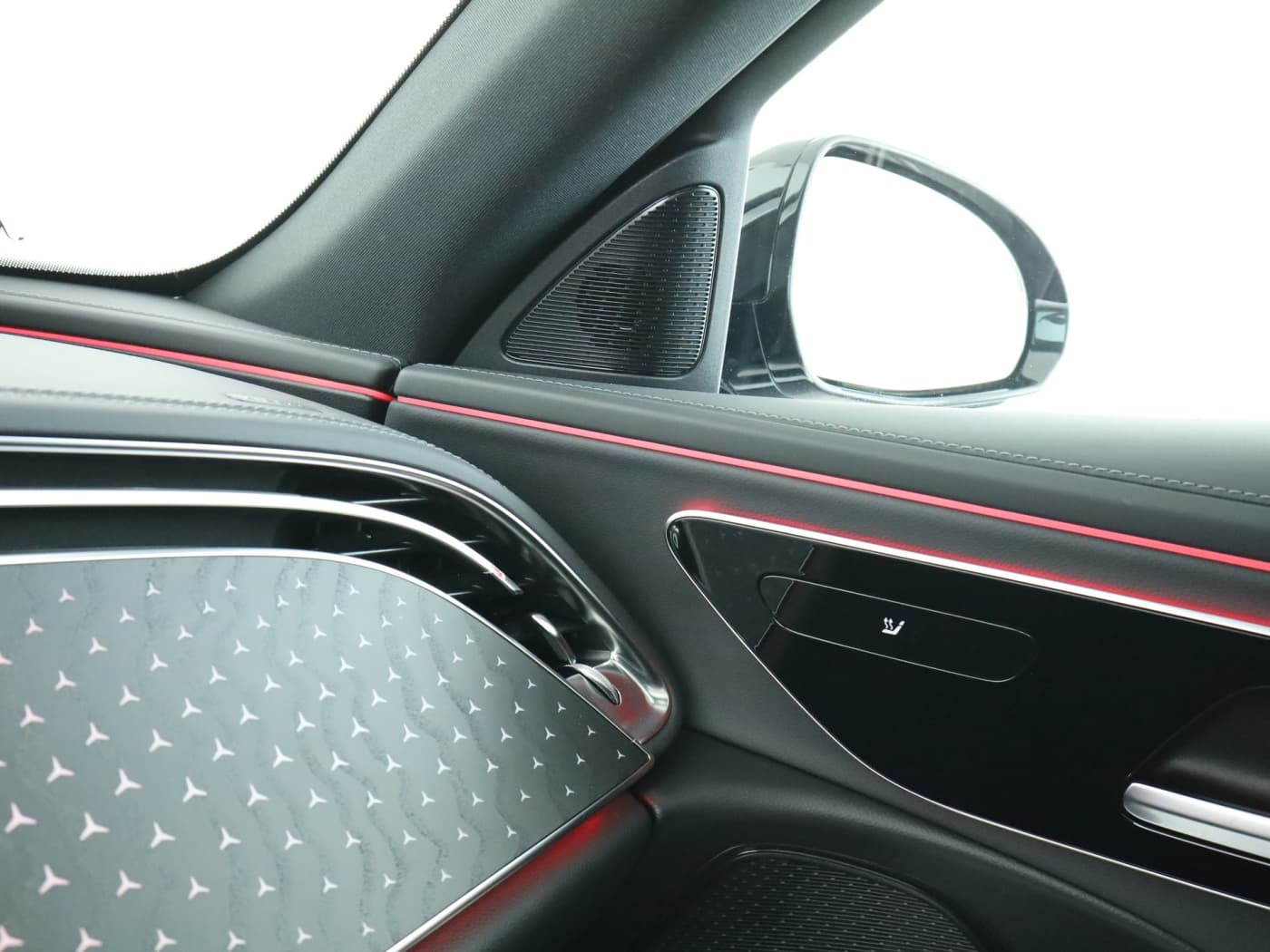Mercedes-Benz E 200 Bild 16